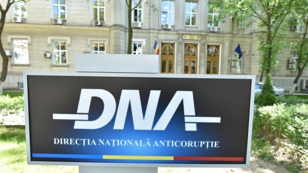 Șeful Serviciului Permise Ilfov reținut de DNA pentru constituirea unui grup infracțional și luare de mită