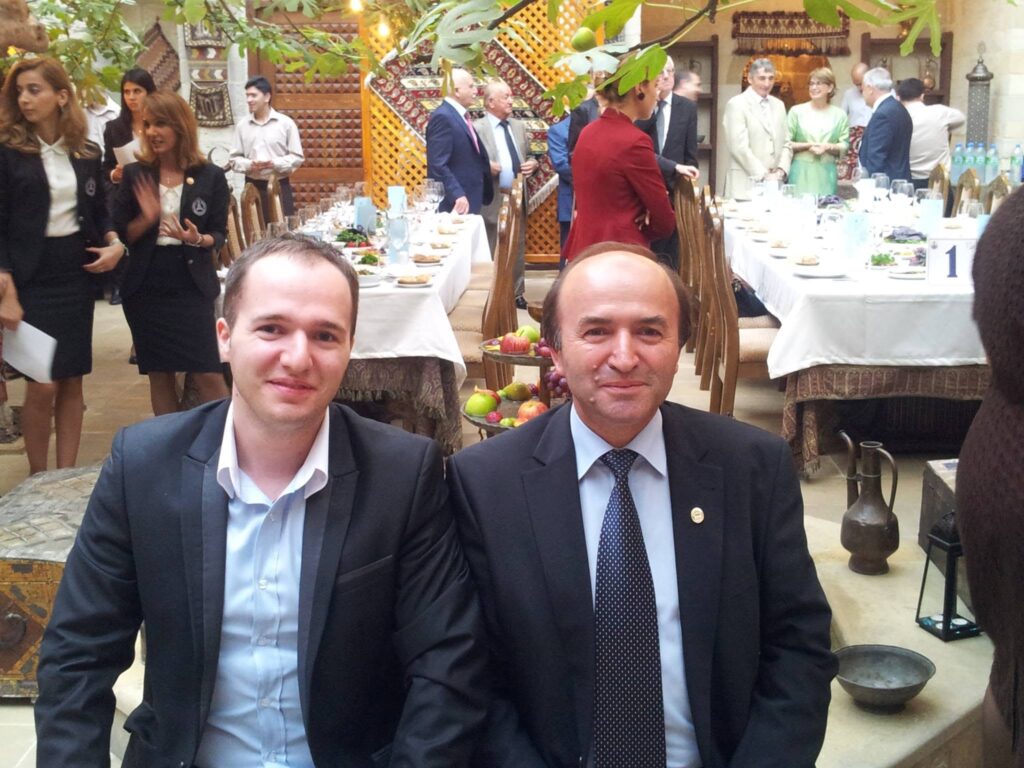 Fiul fostului ministru al Justiției, Alexandru Toader, arestat preventiv pentru 30 de zile în dosar de viol și agresiune sexuală