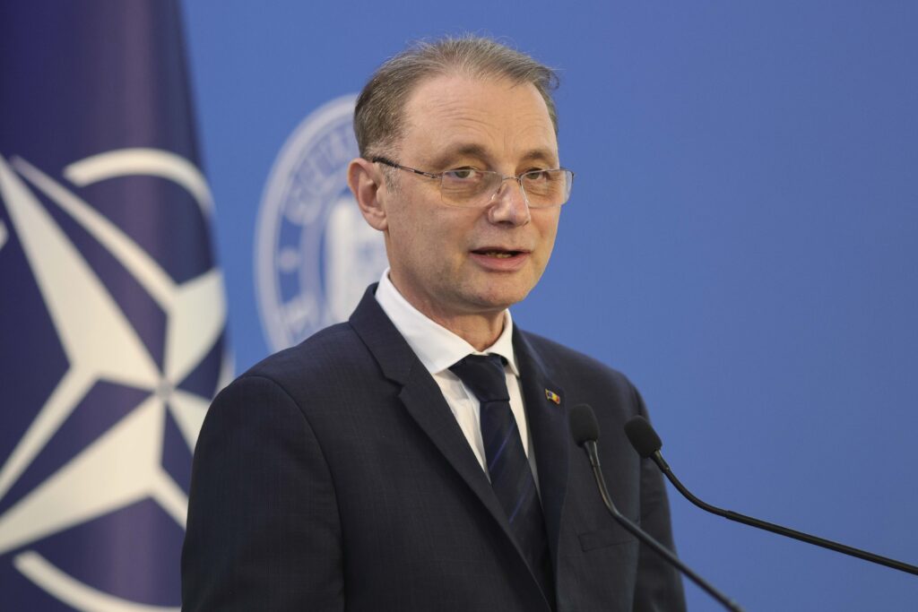 Premierul Niculescu anunță destructurarea rețelei rusești de sabotaj la CARFIL Brașov