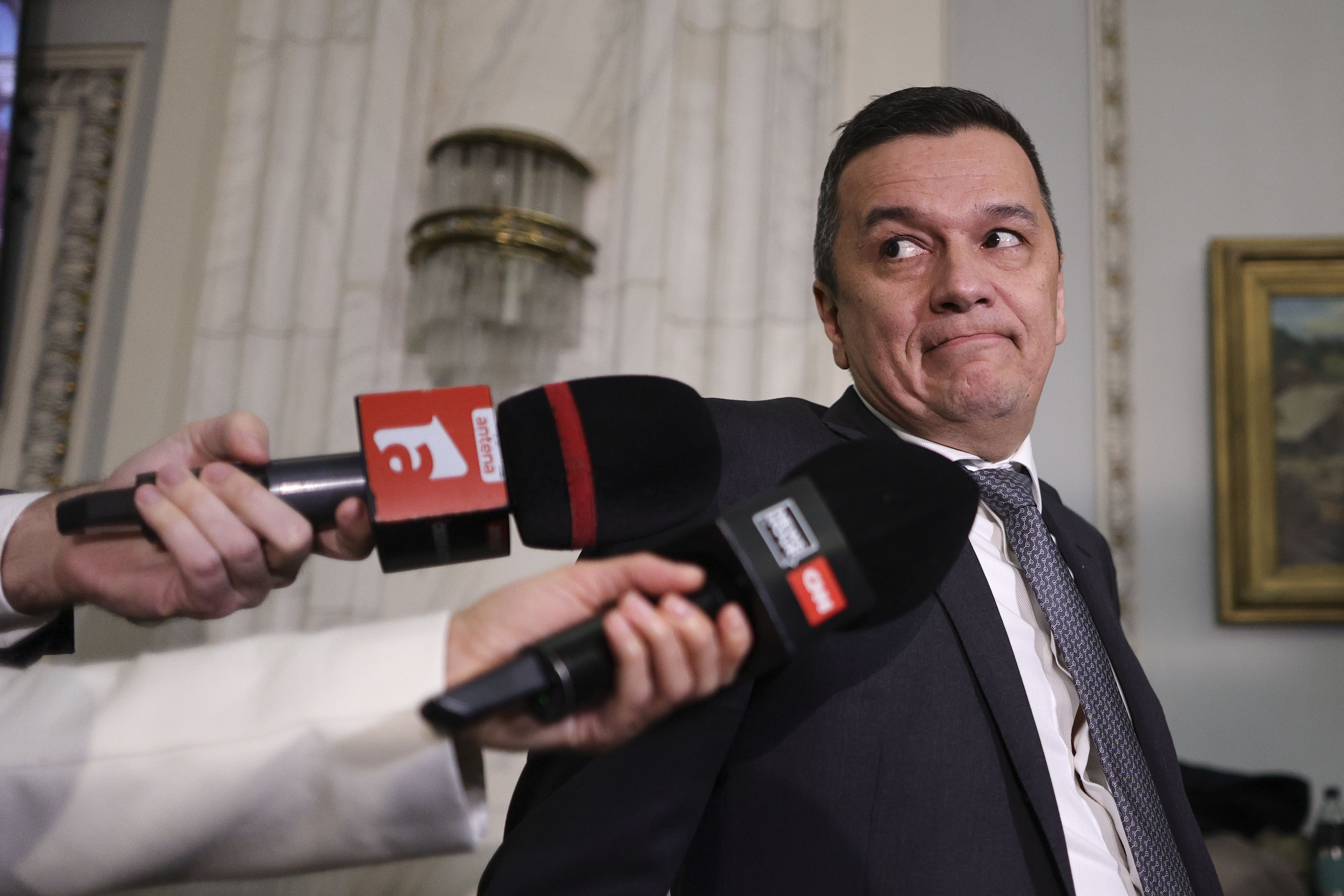 Conducerea PSD se întrunește pentru a decide sprijinul acordat guvernului Luca Niculescu
