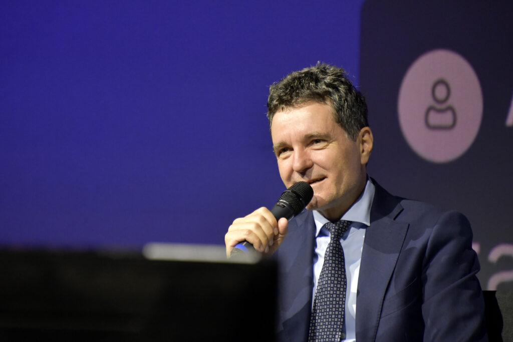 Nicușor Dan susține soluții realiste pentru reducerea prețurilor la energie în cadrul grupului „Prietenii Competitivității”